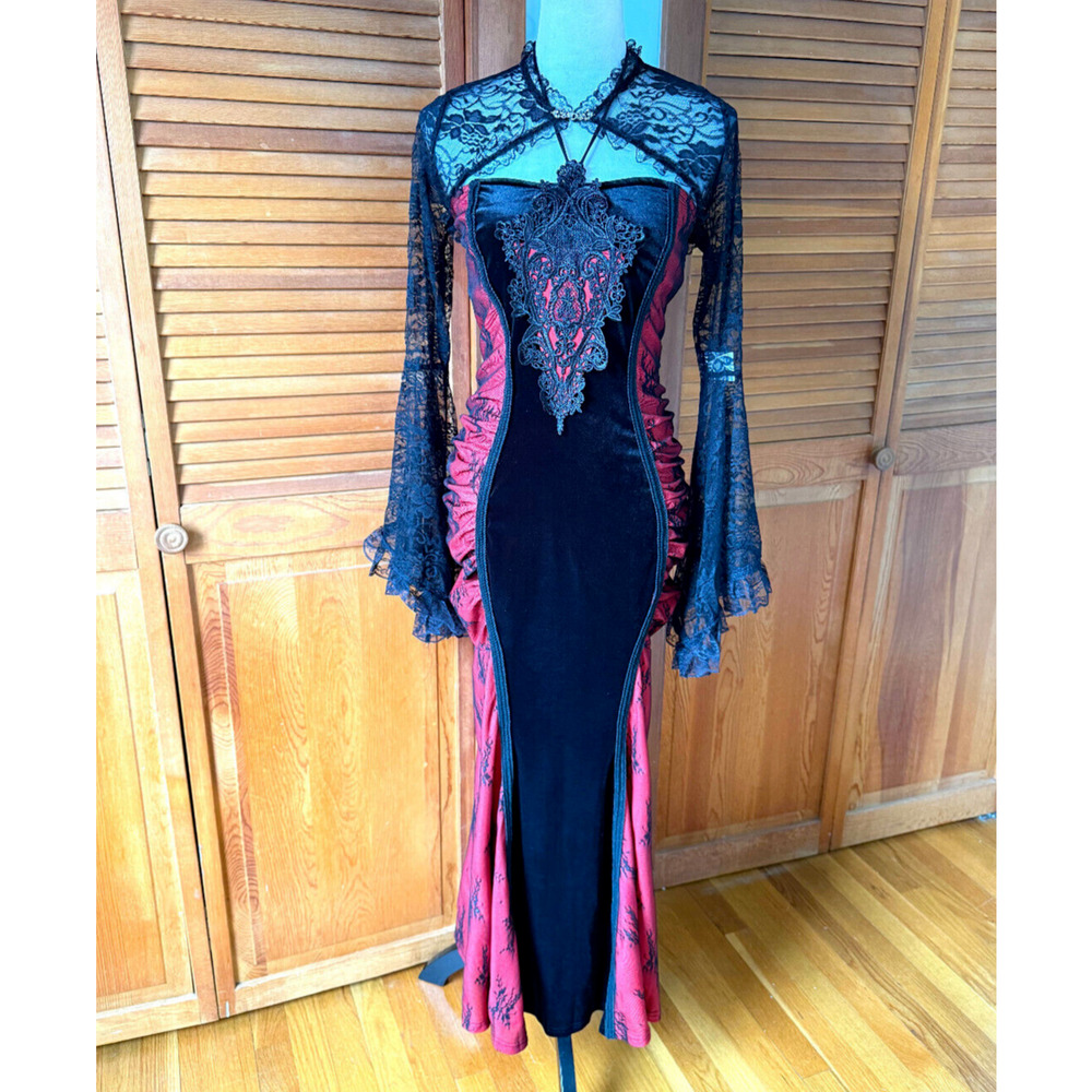 Gothic Victorian Vampire Bloody Garden of Delight Black & Red Lace Velvet Gown